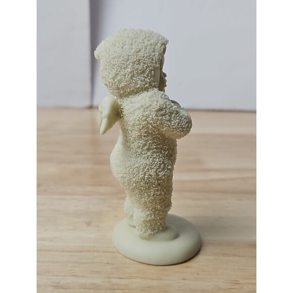 Dept 56 Winter Tales Of The Snowberries "I Found Your Mittens!" Set Of Two - Picture 12 of 13